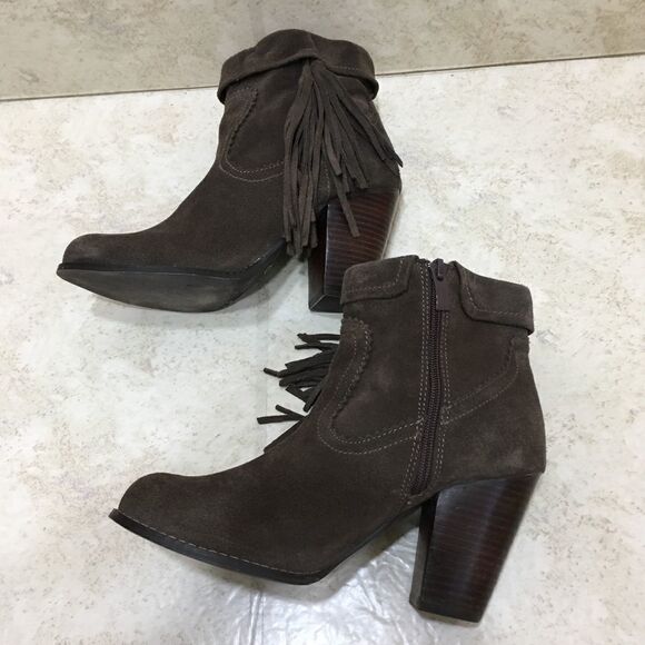 SBICCA WYNONNA SUEDE LEATHER‎ ANKLE BOOTS WITH FRINGE IN BROWN - Picture 4 of 9